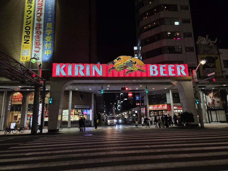 夜の広島商店街